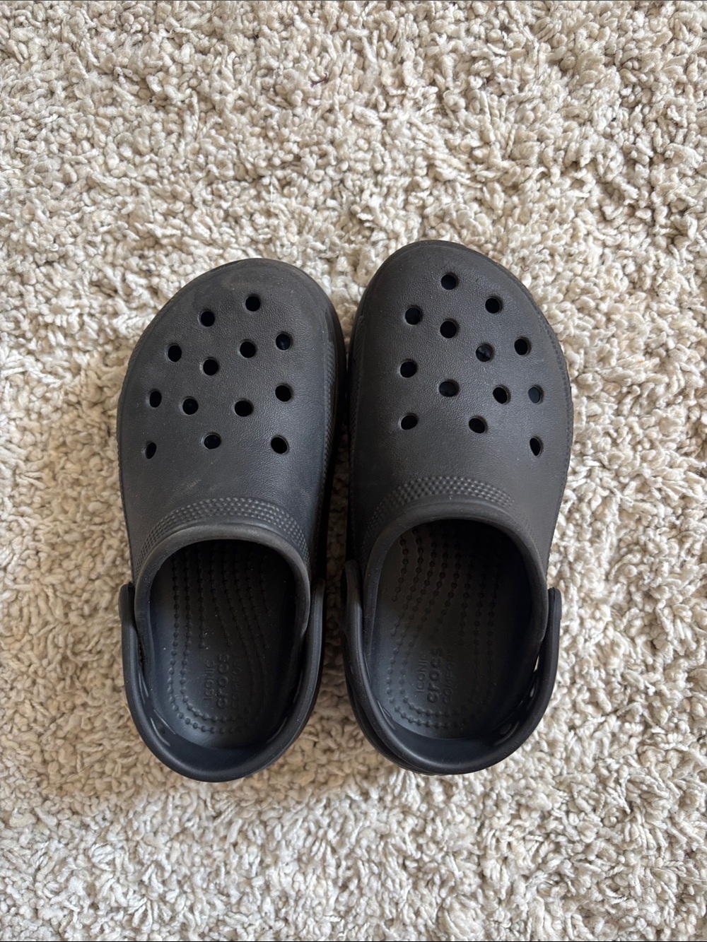 CROCS | Kids Black Classic Clog 🖤